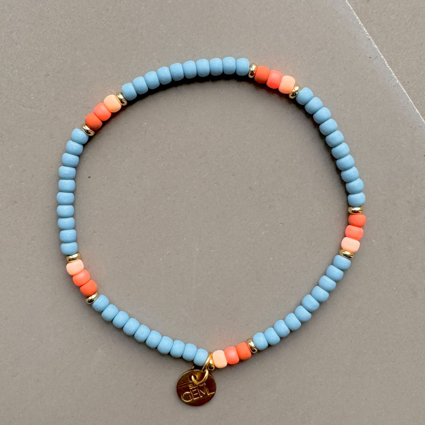 Handgefertigtes Armband ▪️MINI ROC MILKY BLUE