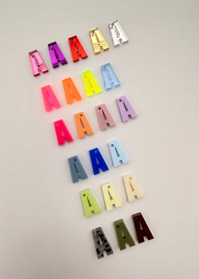 Buchstaben aus Acrylglas