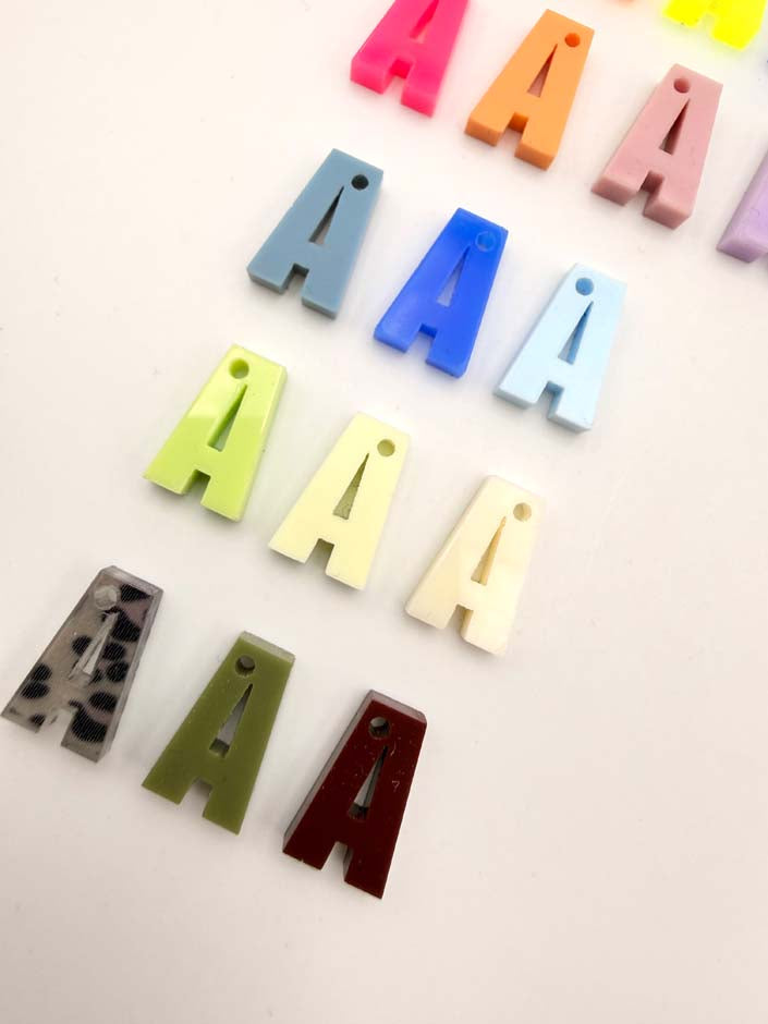 Kette mit Buchstaben und Highlighter - CousinClay