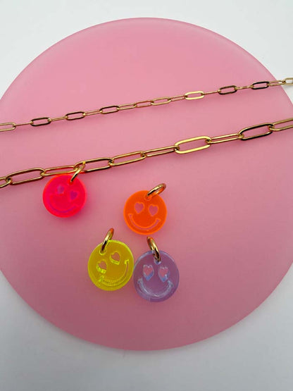 Büroklammer-Armband mit neonfarbenen Smiley-Charms