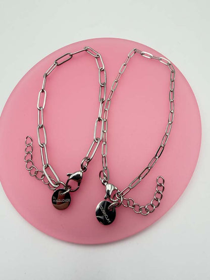 Büroklammer-Armband mit neonfarbenen Smiley-Charms