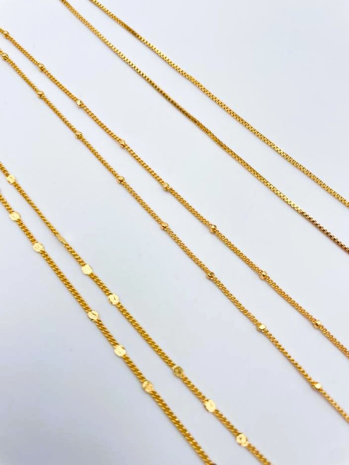 Ketten mit Neon-Smileyanhänger